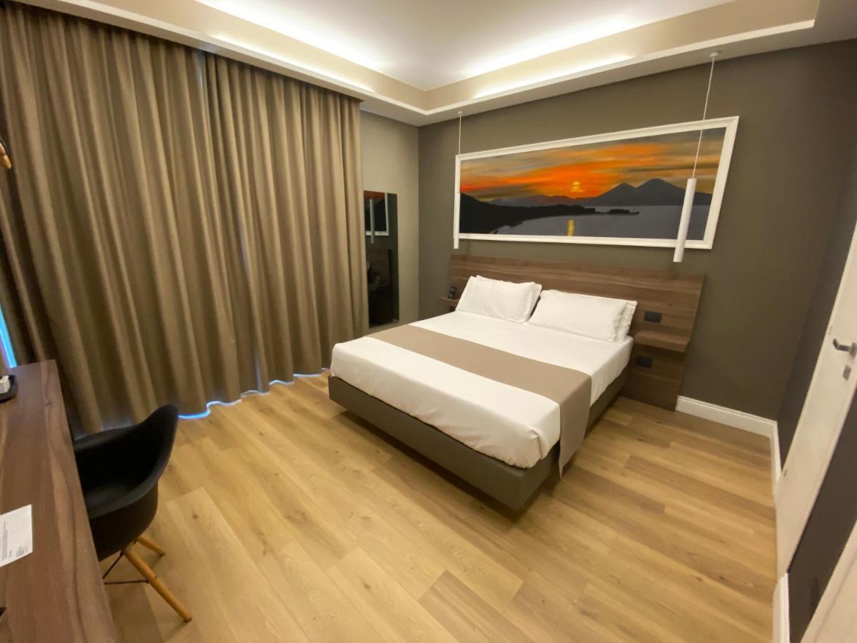 7Th Floor Suite Неаполь Экстерьер фото
