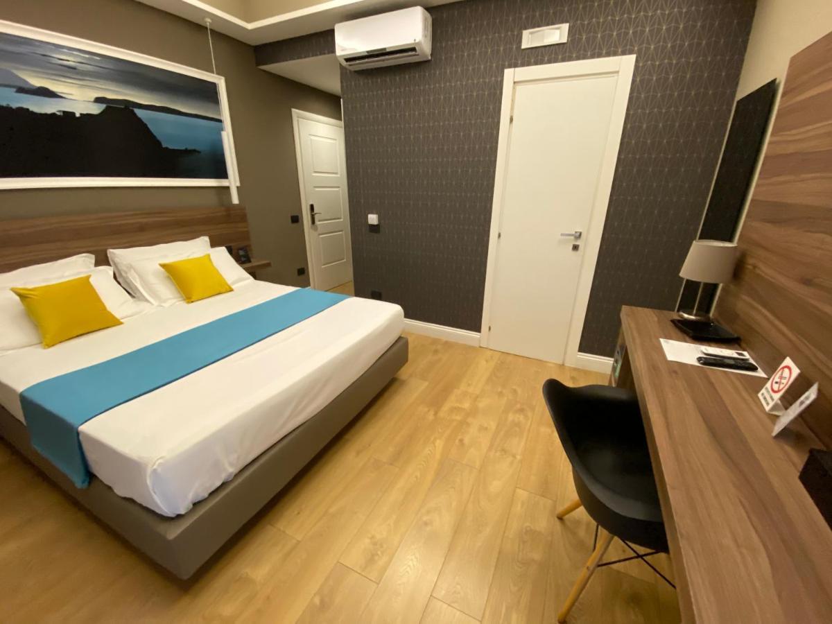 7Th Floor Suite Неаполь Экстерьер фото