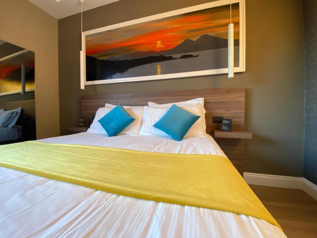 7Th Floor Suite Неаполь Экстерьер фото