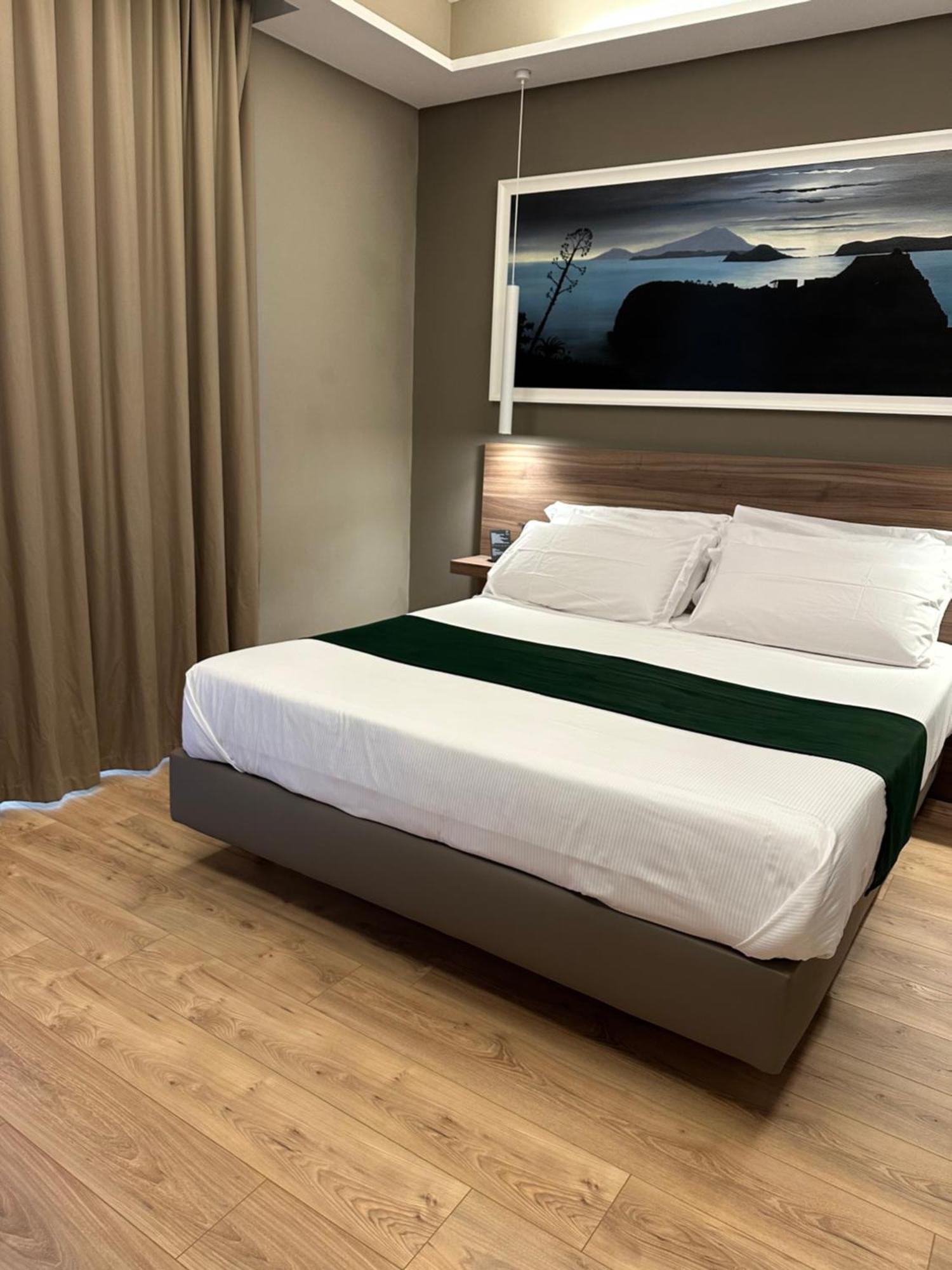 7Th Floor Suite Неаполь Экстерьер фото