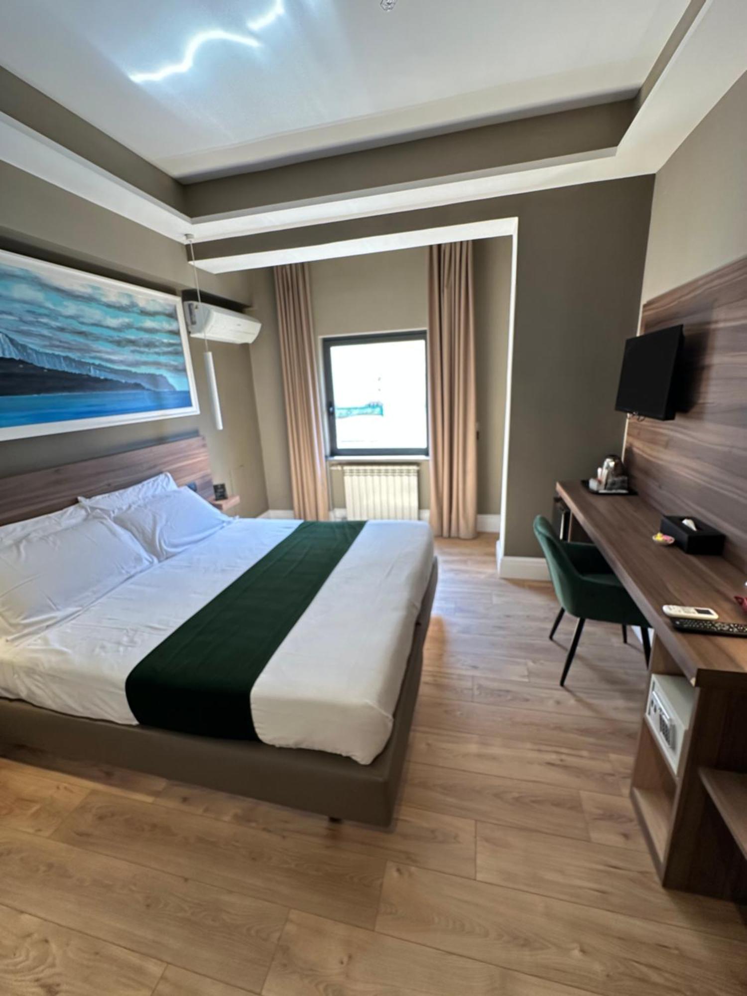 7Th Floor Suite Неаполь Экстерьер фото