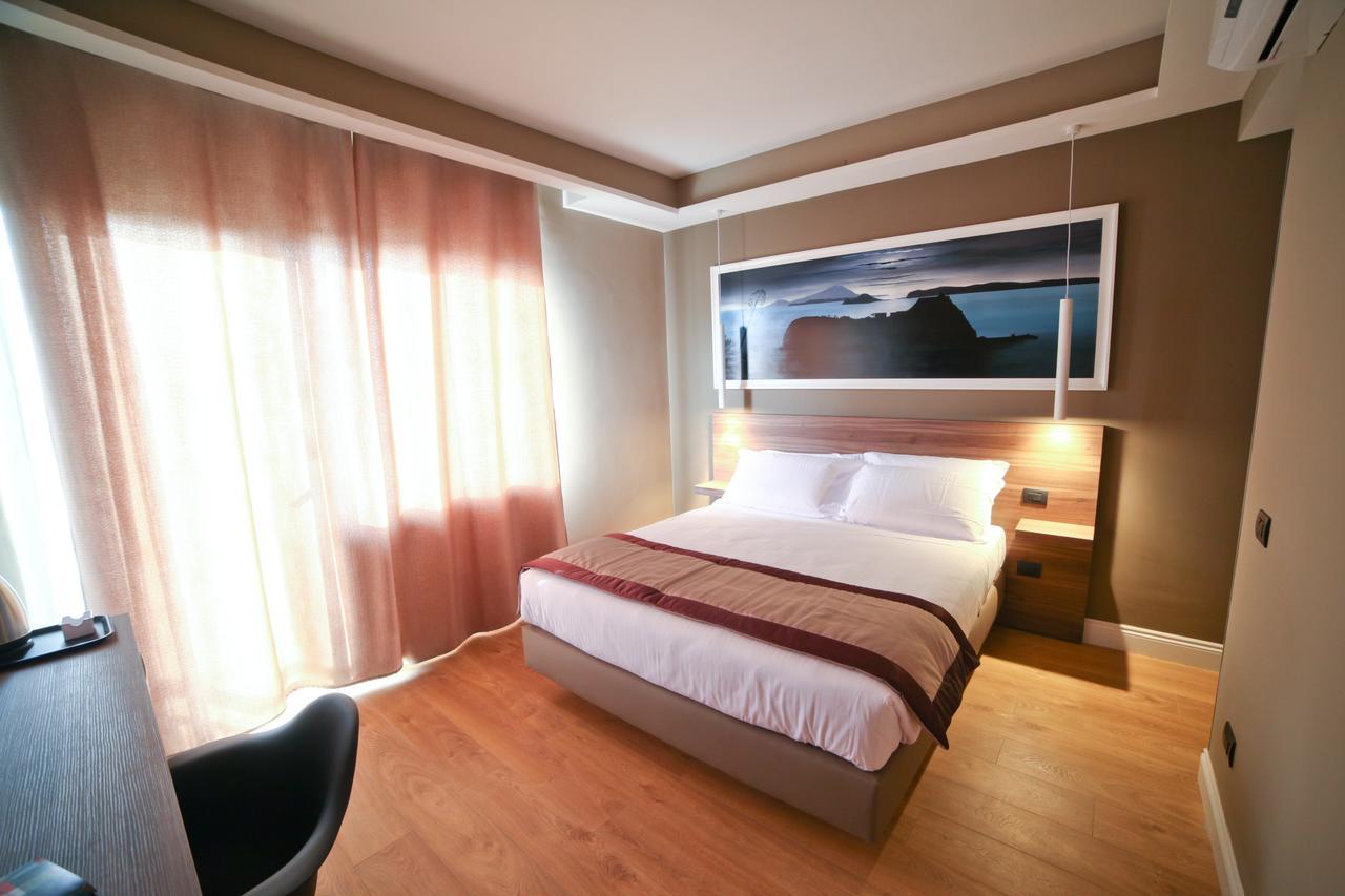 7Th Floor Suite Неаполь Экстерьер фото