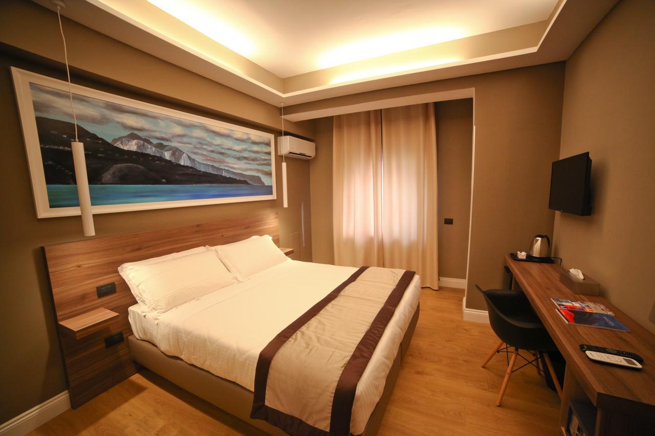 7Th Floor Suite Неаполь Экстерьер фото